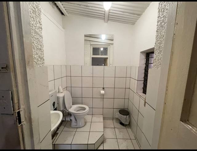 1,066M² WORKSHOP FOR SALE IN PRIMROSE